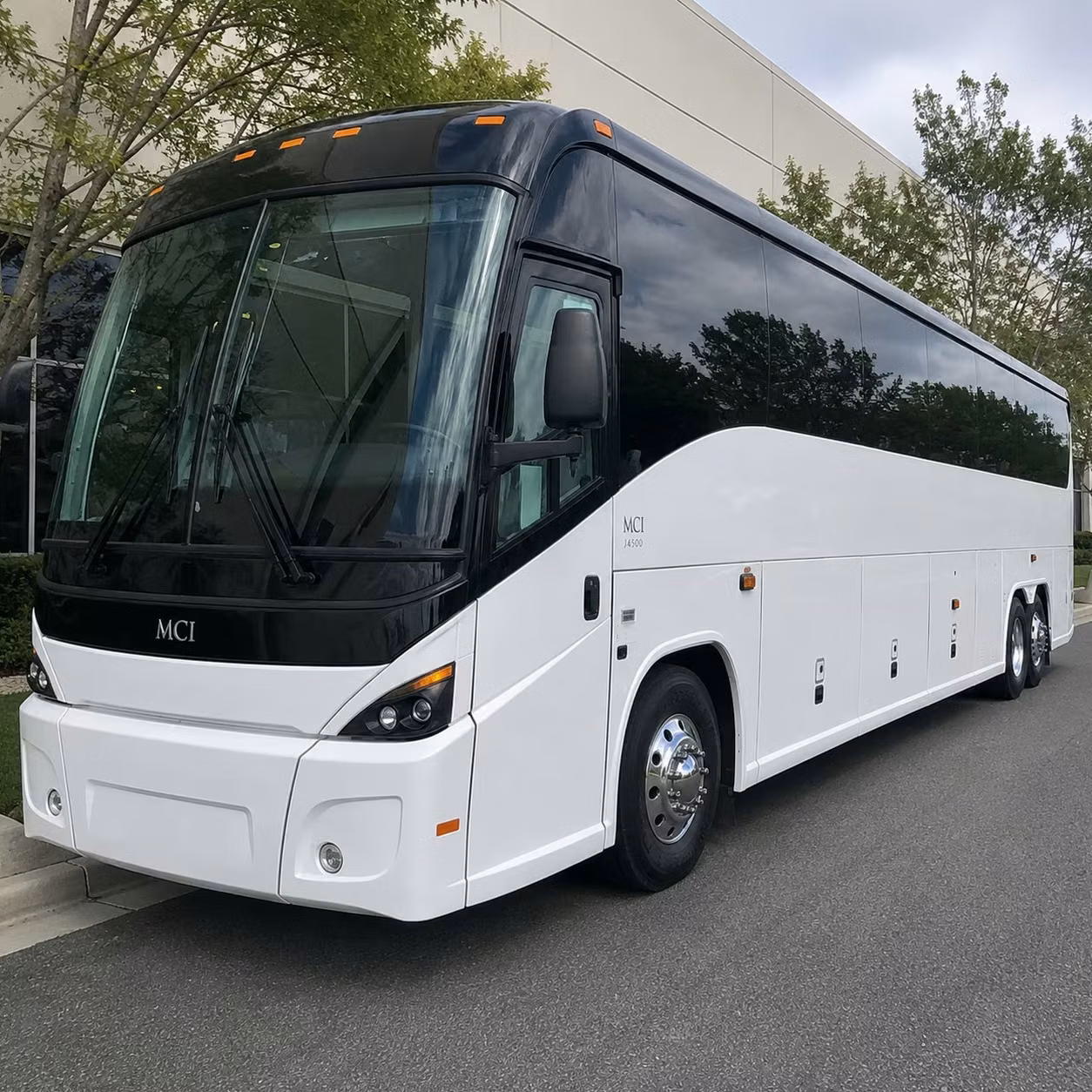airport transfers and off site parking shuttles for plymouth businesses