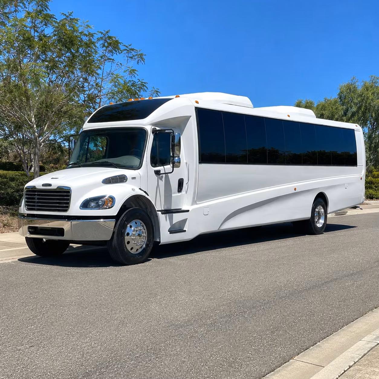plymouth 30 passenger minibus rental