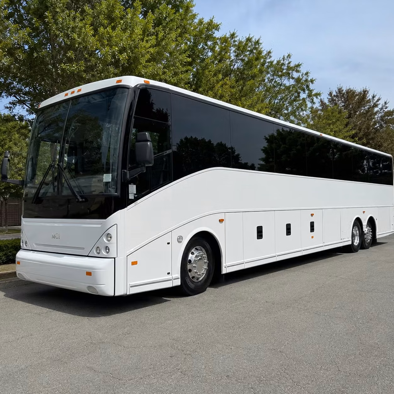 plymouth corporate groups rely on charter buses for stress free msp airport transfers