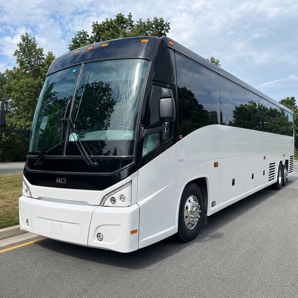 plymouth to chicago milwaukee and beyond long distance charter bus rentals made easy