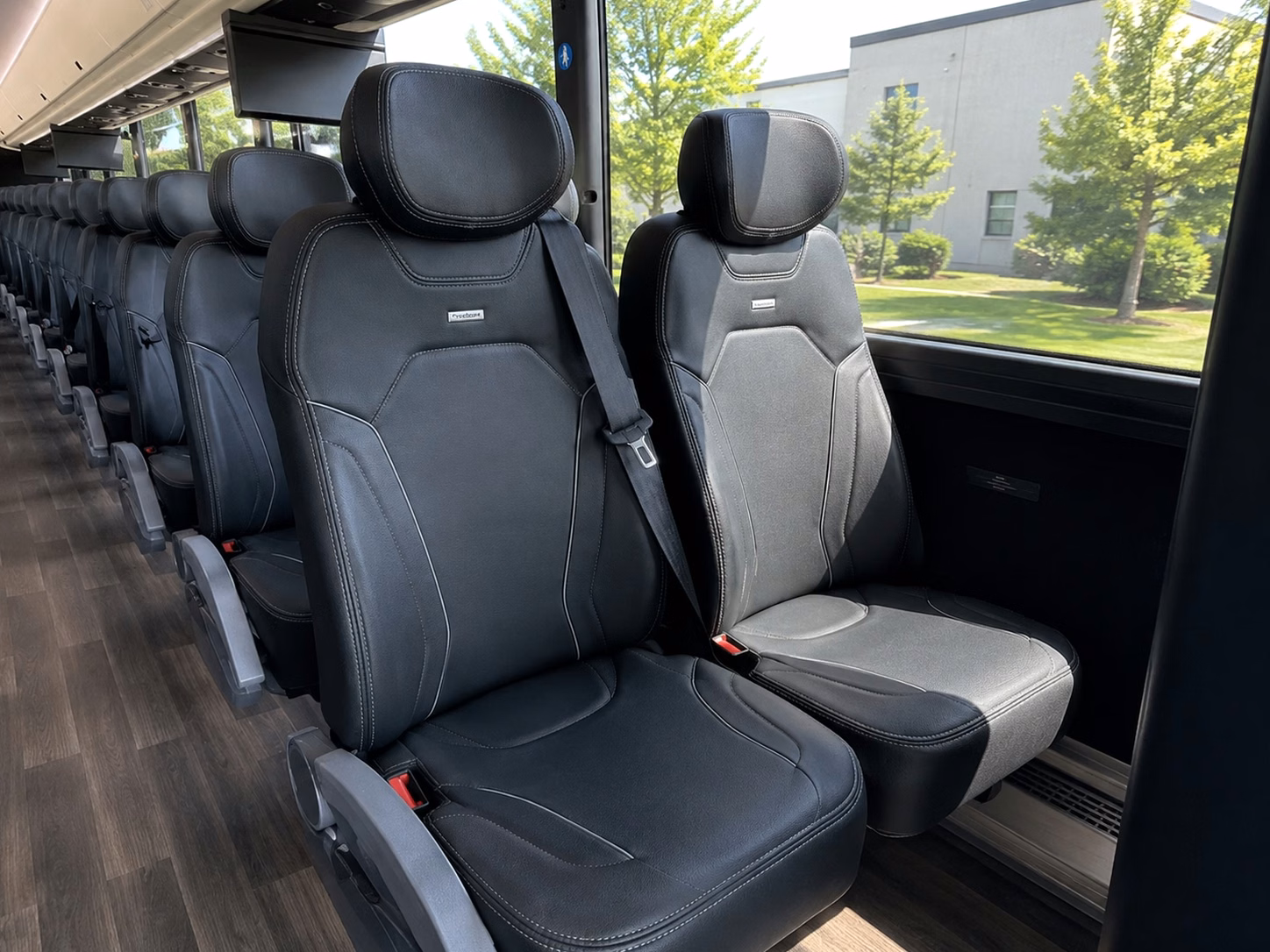 shuttle guests between plymouth ceremony and reception venues without the headache